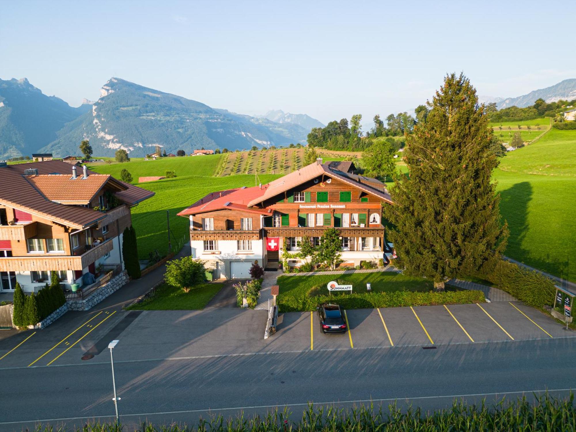 Hotel Restaurant Sunnmatt Aeschi Bei Spiez Ngoại thất bức ảnh