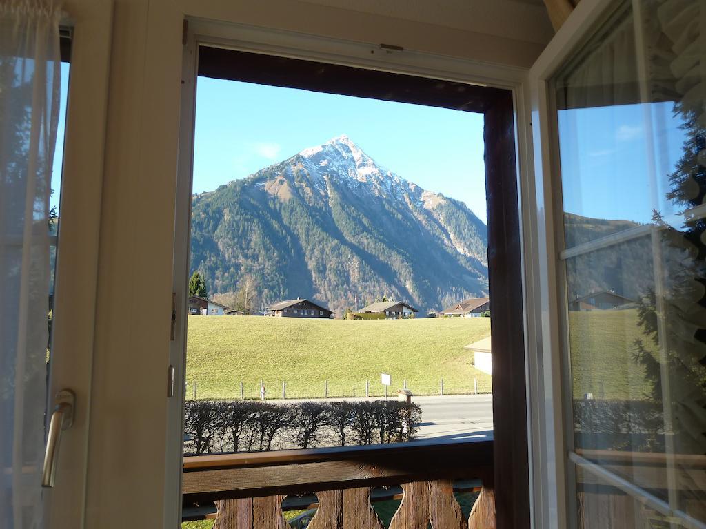 Hotel Restaurant Sunnmatt Aeschi Bei Spiez Phòng bức ảnh